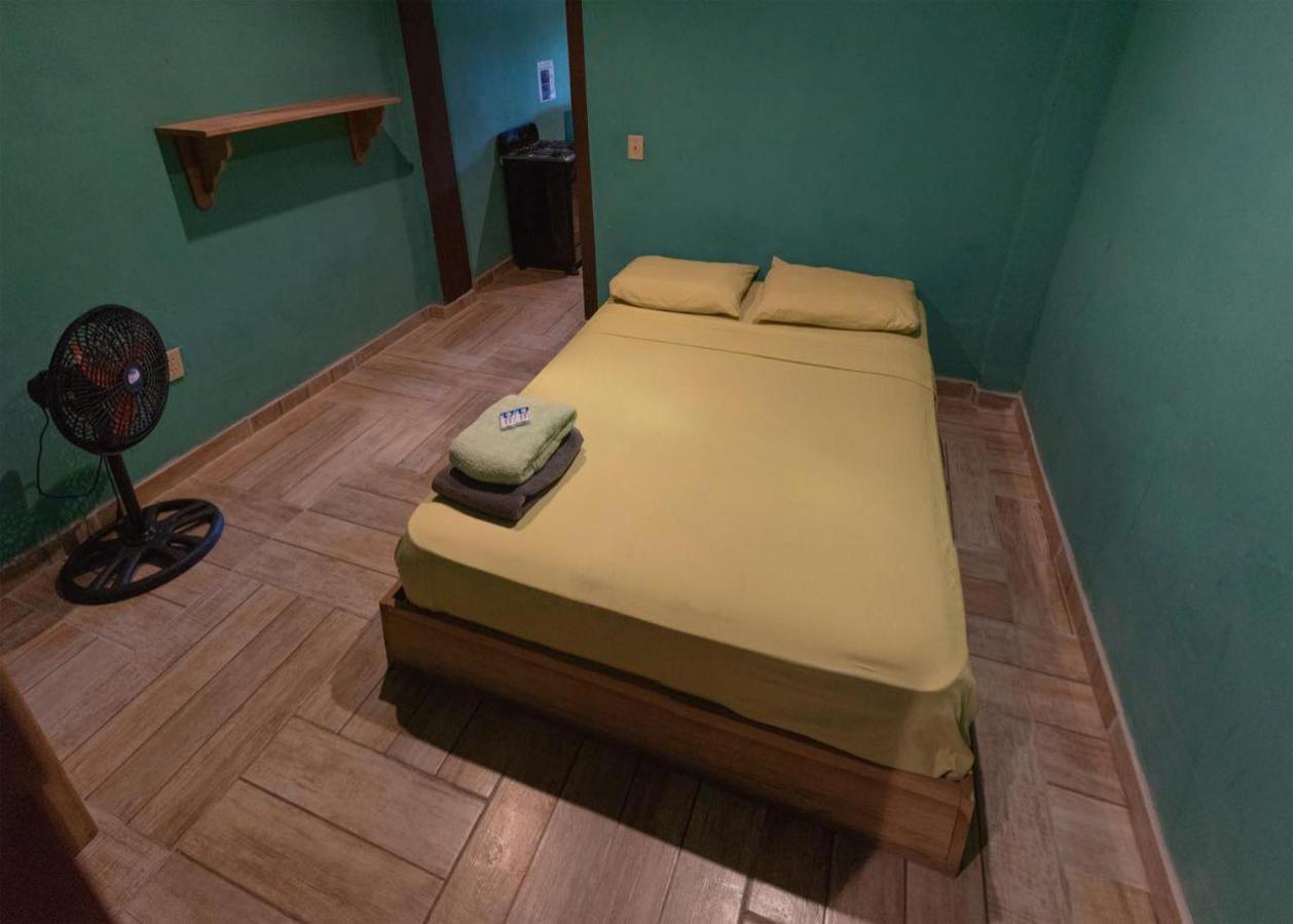Valerie Emanuel Apartments بوكاس تاون المظهر الخارجي الصورة