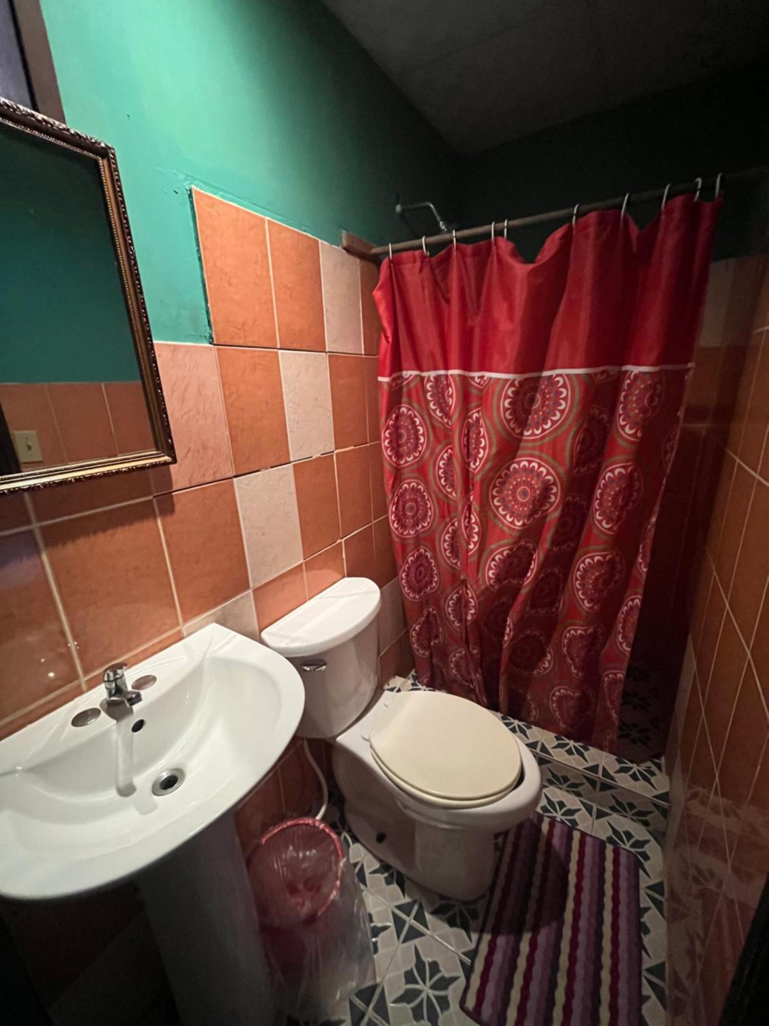 Valerie Emanuel Apartments بوكاس تاون المظهر الخارجي الصورة