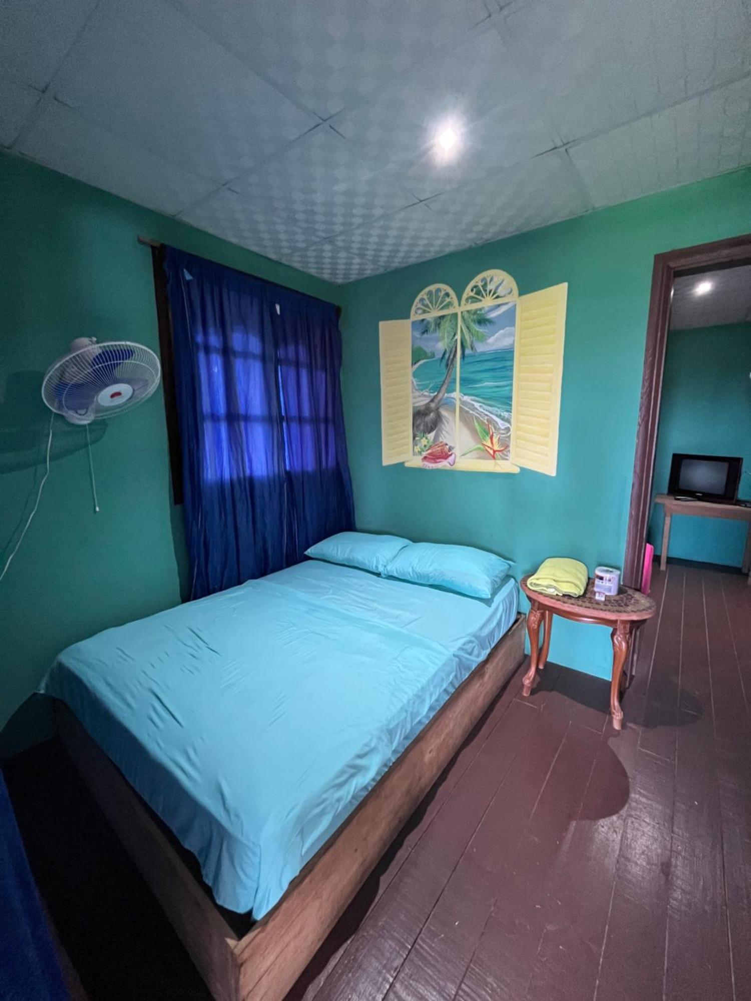 Valerie Emanuel Apartments بوكاس تاون المظهر الخارجي الصورة