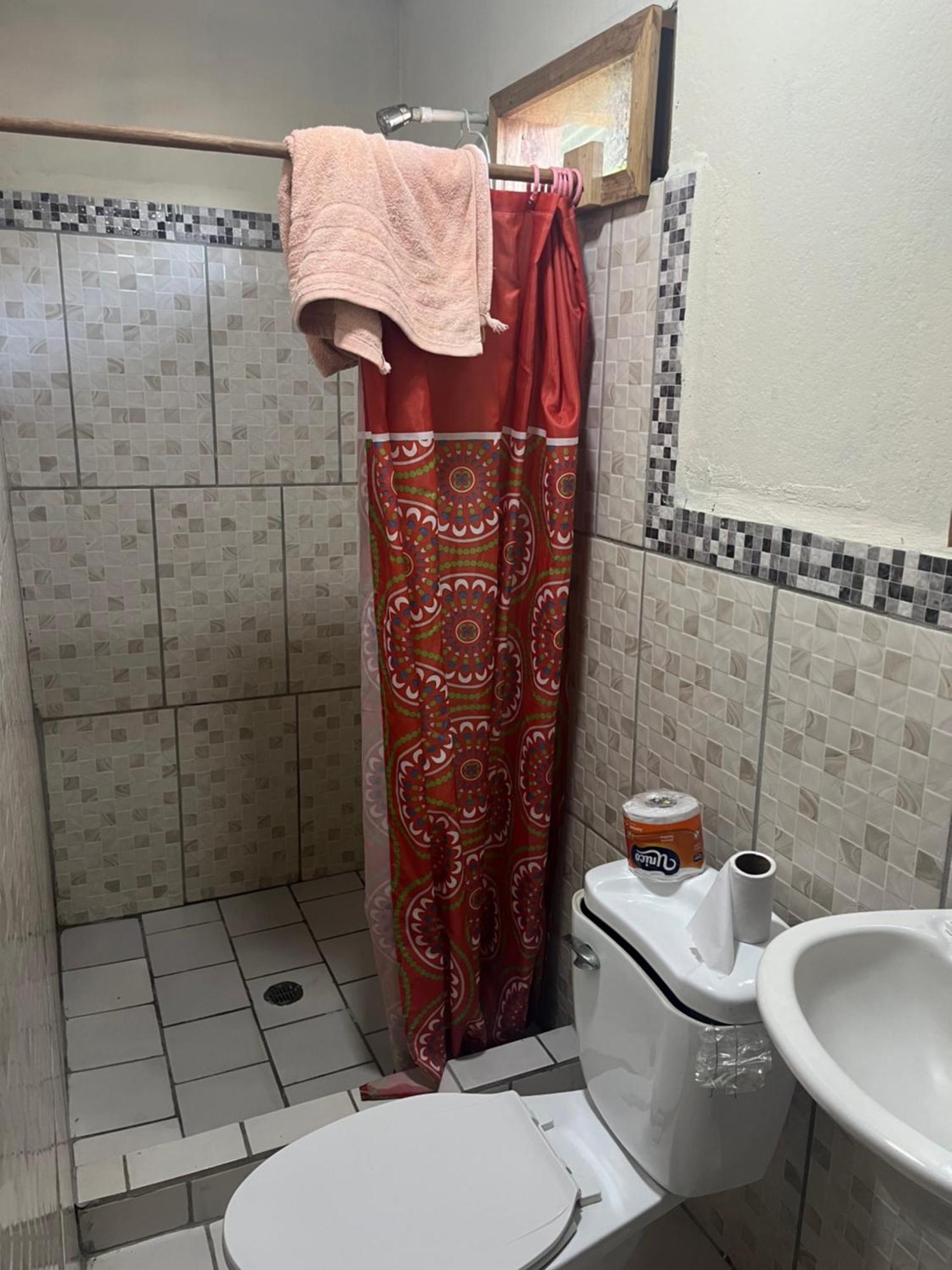 Valerie Emanuel Apartments بوكاس تاون المظهر الخارجي الصورة