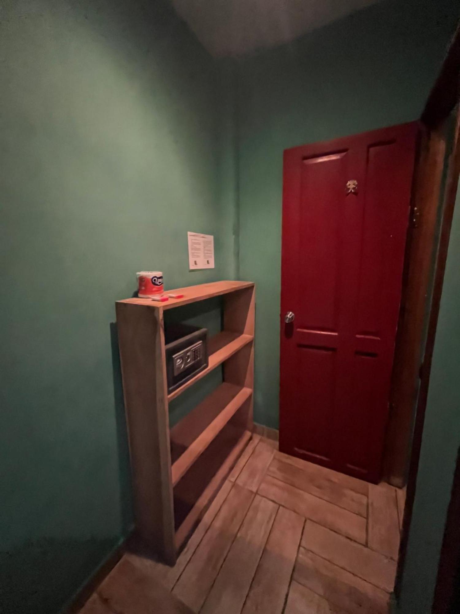 Valerie Emanuel Apartments بوكاس تاون المظهر الخارجي الصورة
